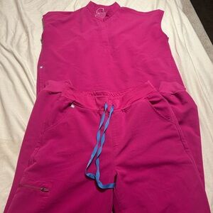 Figs Set. Small top and medium tall joggers